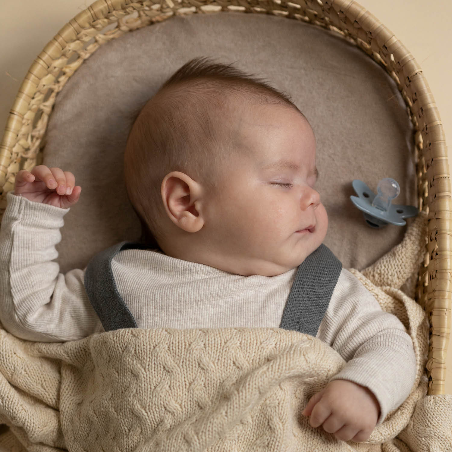difrax-newborn-natural-nature-sucette-naissance-0-mois-t-terelle-naturelle-sym-t image 4