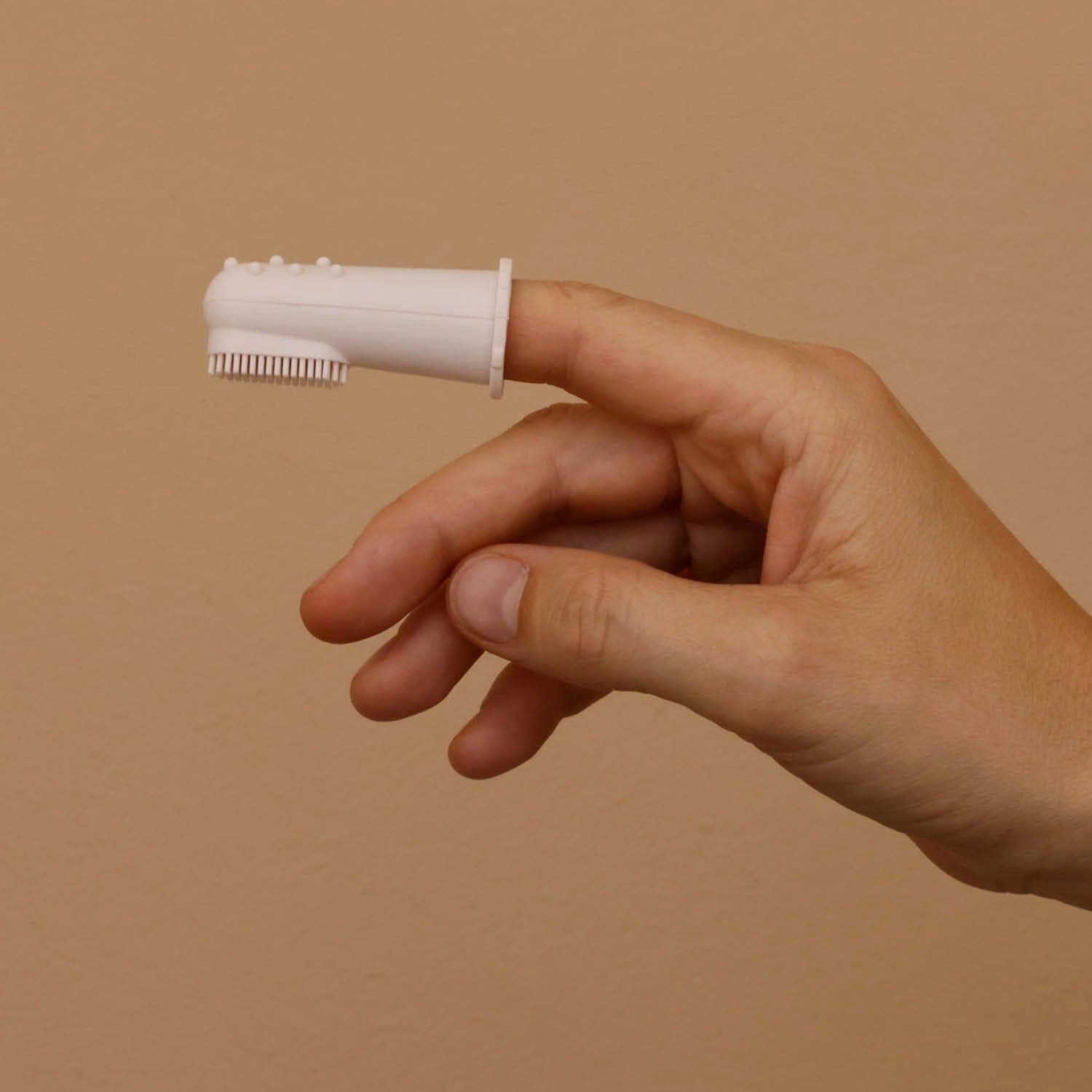 difrax-doigtier-dentaire-b-b-en-silicone-brosse-dents-100-silicone-pour-les-prem image 2