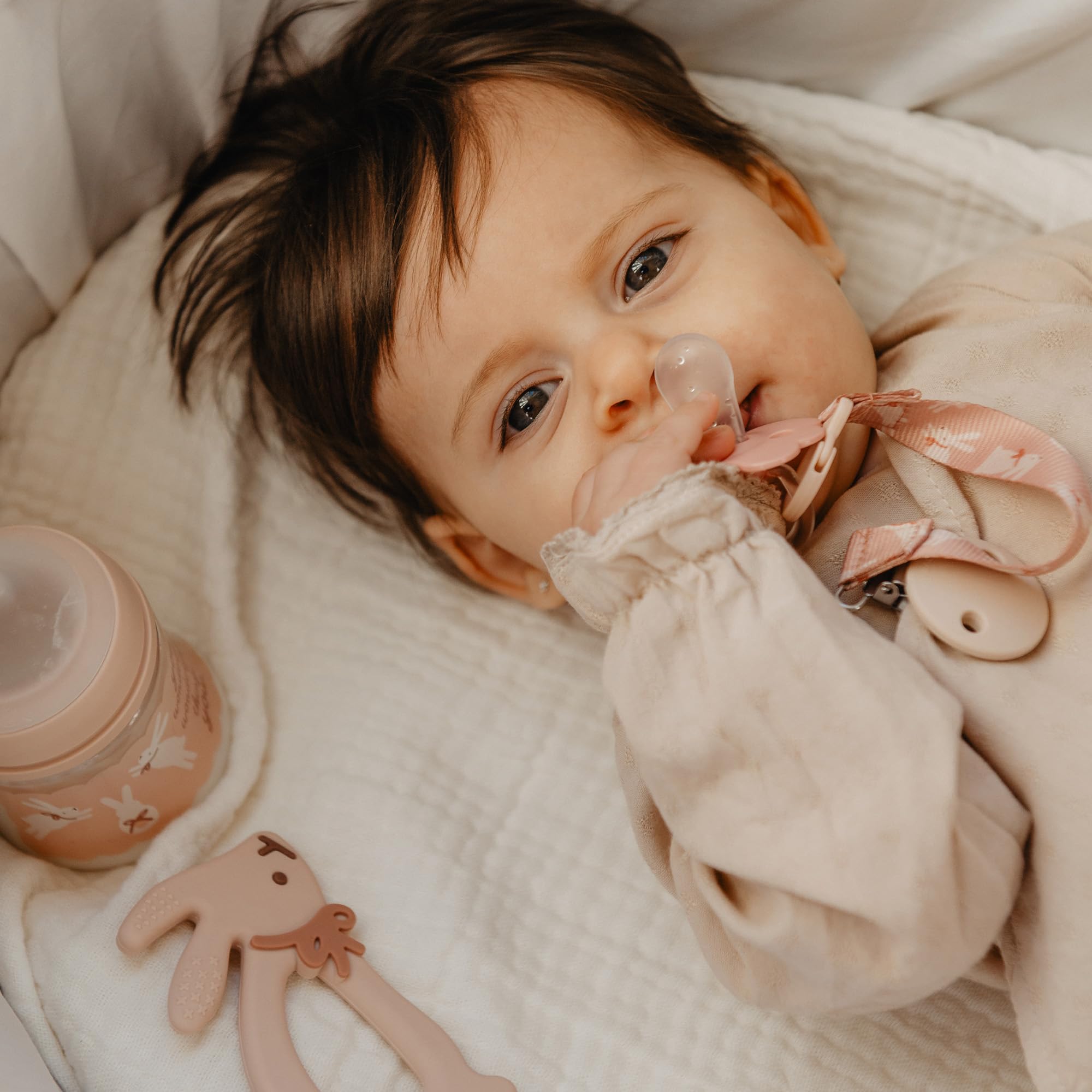 suavinex-lot-2-sucettes-wonderland-butterfly-0-6-mois-t-tine-sx-pro-silicone-r-v image 4