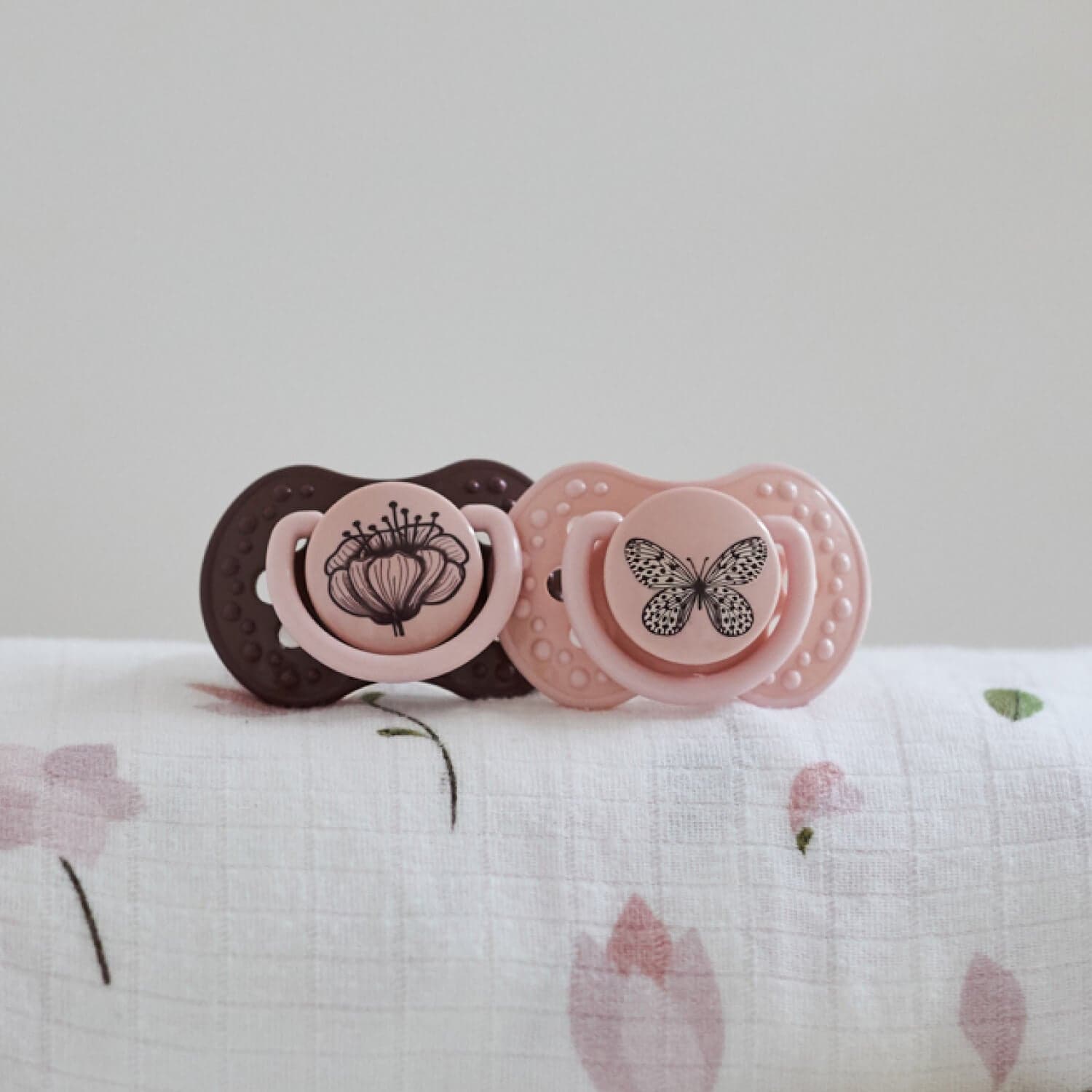 difrax-lovi-sucette-dynamique-botanic-6-18-mois image 3