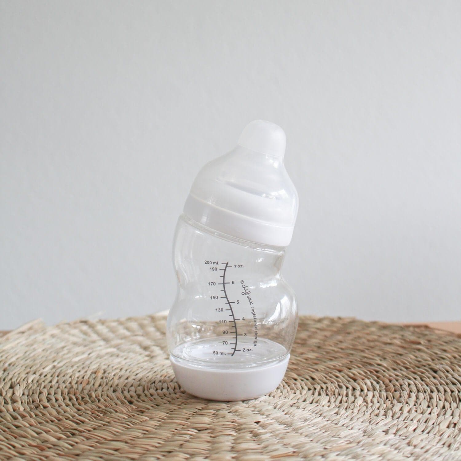 difrax-biberon-en-verre-s-wide-anti-colique-200-ml-blanc-borosilicate image 2